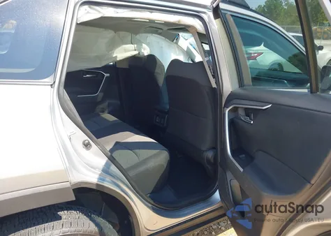 2021 Toyota Rav4 Xle z USA, uszkodzony, nr VIN 2T3W1RFV1MC097470